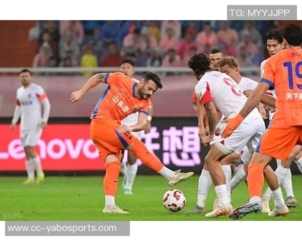 泰山中卫洛佩斯对抗表现不佳奥斯卡强势突破致失球 泰山中卫洛佩斯对抗表现不佳奥斯卡强势突破致失球