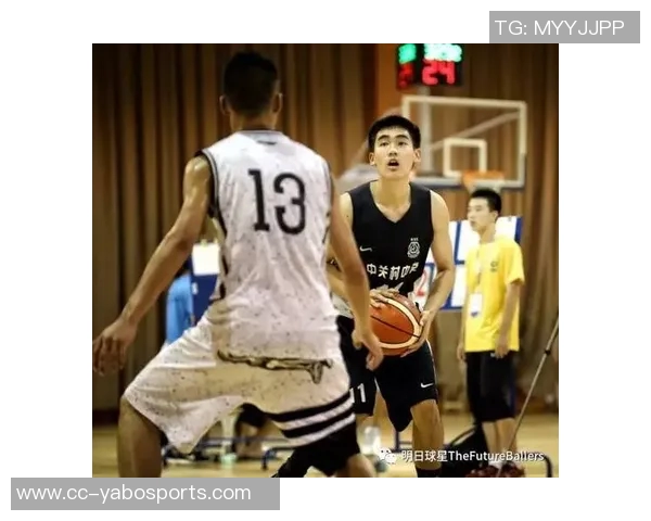 管子煜突破防守连过两人上篮被文班帽封盖精彩瞬间回顾 管子煜突破防守连过两人上篮被文班帽封盖精彩瞬间回顾