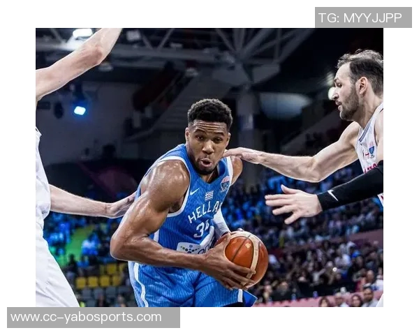 字母哥首节表现出色轻松拿下6分3篮板2助攻展现强大实力