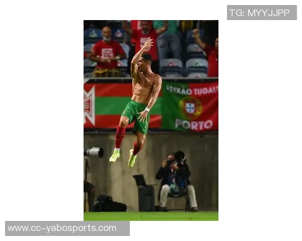 C罗分享葡萄牙队训练瞬间全力备战世预赛坚定信念不负使命 C罗分享葡萄牙队训练瞬间全力备战世预赛坚定信念不负使命