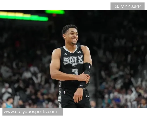 凯尔登出战17分钟高效表现6中4贡献11分5板正负值16助球队胜利