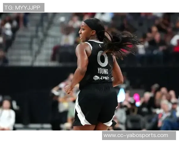 茂茂发力杰基杨错失关键上篮WNBA半决赛抢五战进入激烈加时赛 茂茂发力杰基杨错失关键上篮WNBA半决赛抢五战进入激烈加时赛