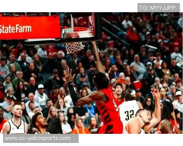 格兰特表现出色19投8中砍下29分6篮板4助攻并完美罚球9中9