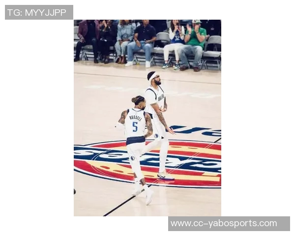 安东尼戴维斯左小腿轻微拉伤官方宣布将缺席至少两场比赛 安东尼戴维斯左小腿轻微拉伤官方宣布将缺席至少两场比赛